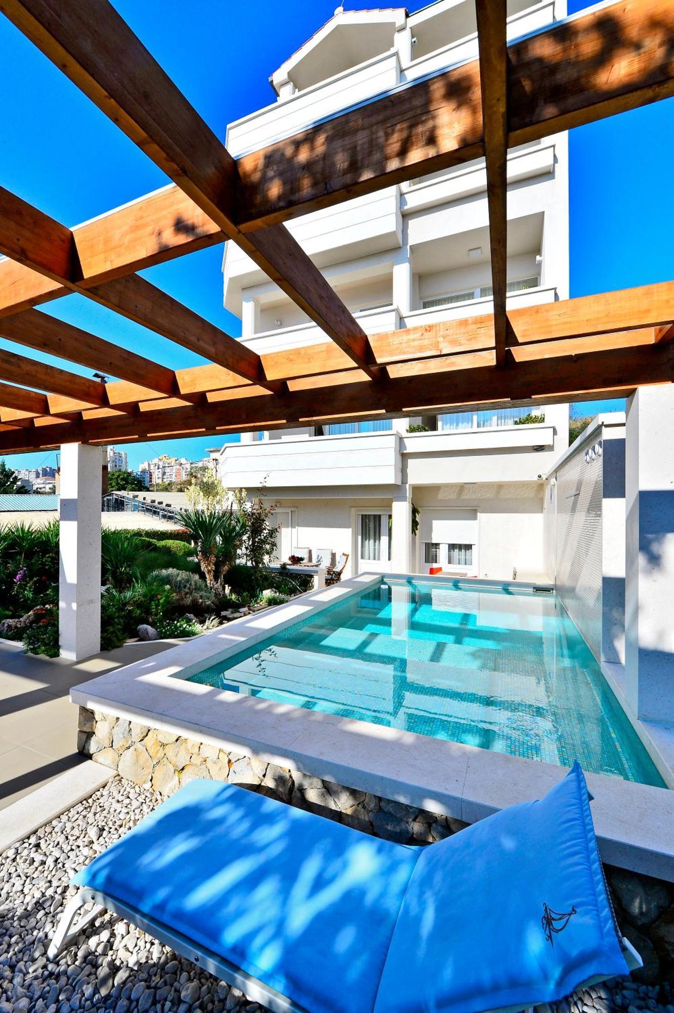 Palace Lidija, - Blue Lagoon Apartment Split