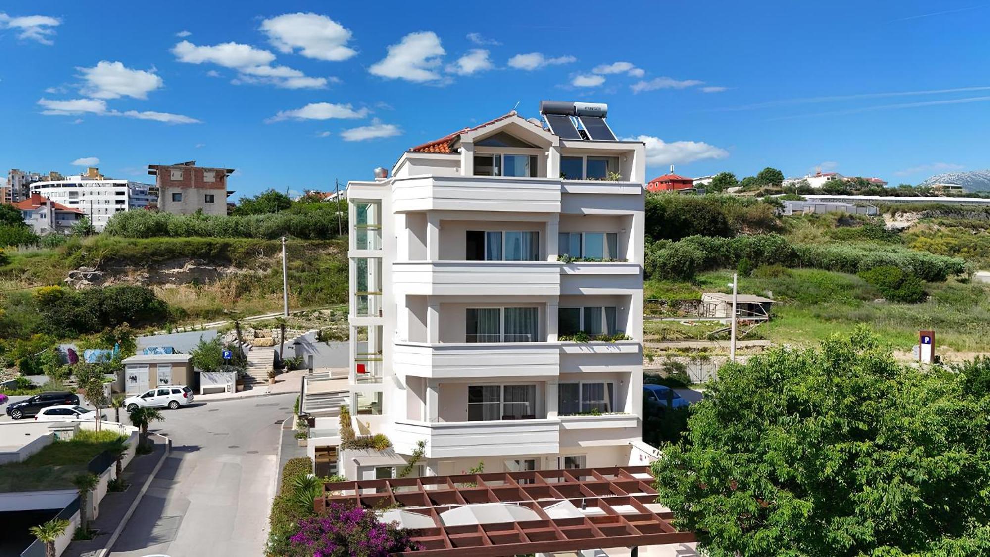 Palace Lidija, - Blue Lagoon * Split